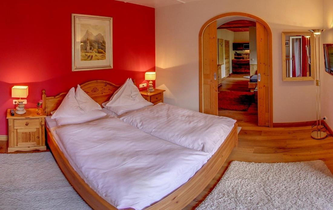 Serviced Apartments Villa Licht Kitzbühel Rum bild